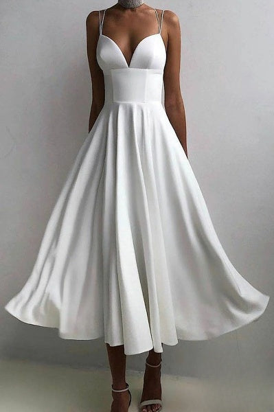 Maxi Dress – Flowing Fit & V-Neckline